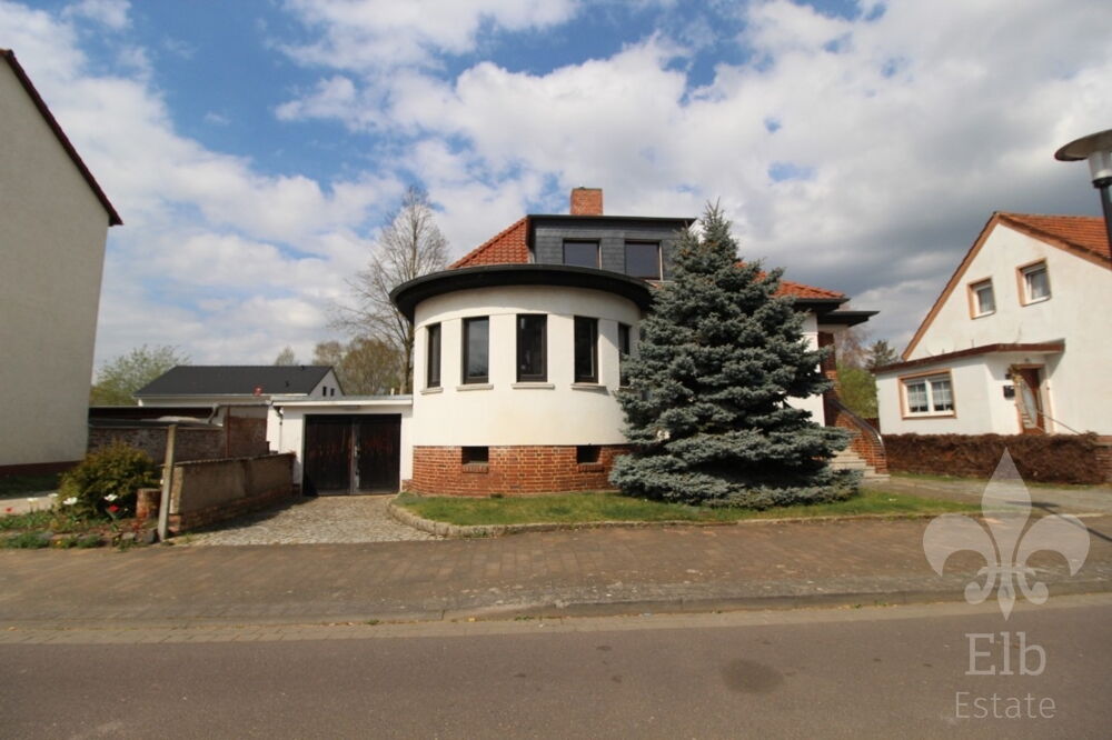 Straßenansicht