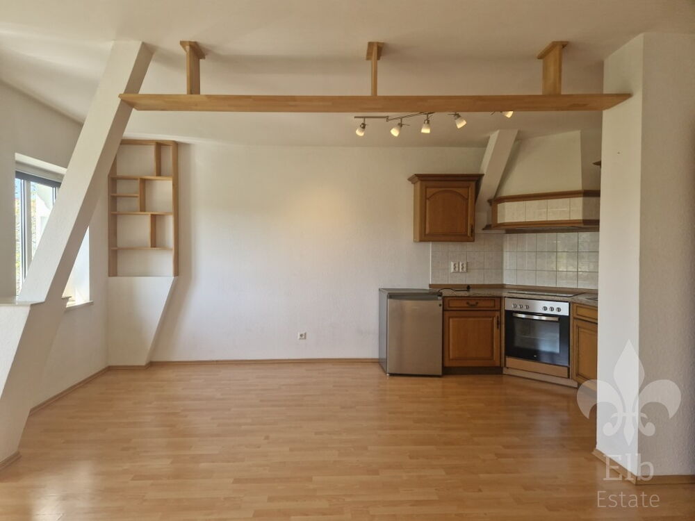 Gemütlichkeit im Dach - 2 Raum Wohnung mit Einbauküche und Tageslichtbad in Stadtfeld-Ost - Foto 5