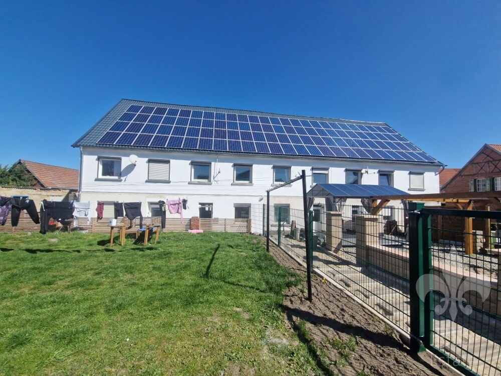 Rückseite Haus mit Wäschplatz