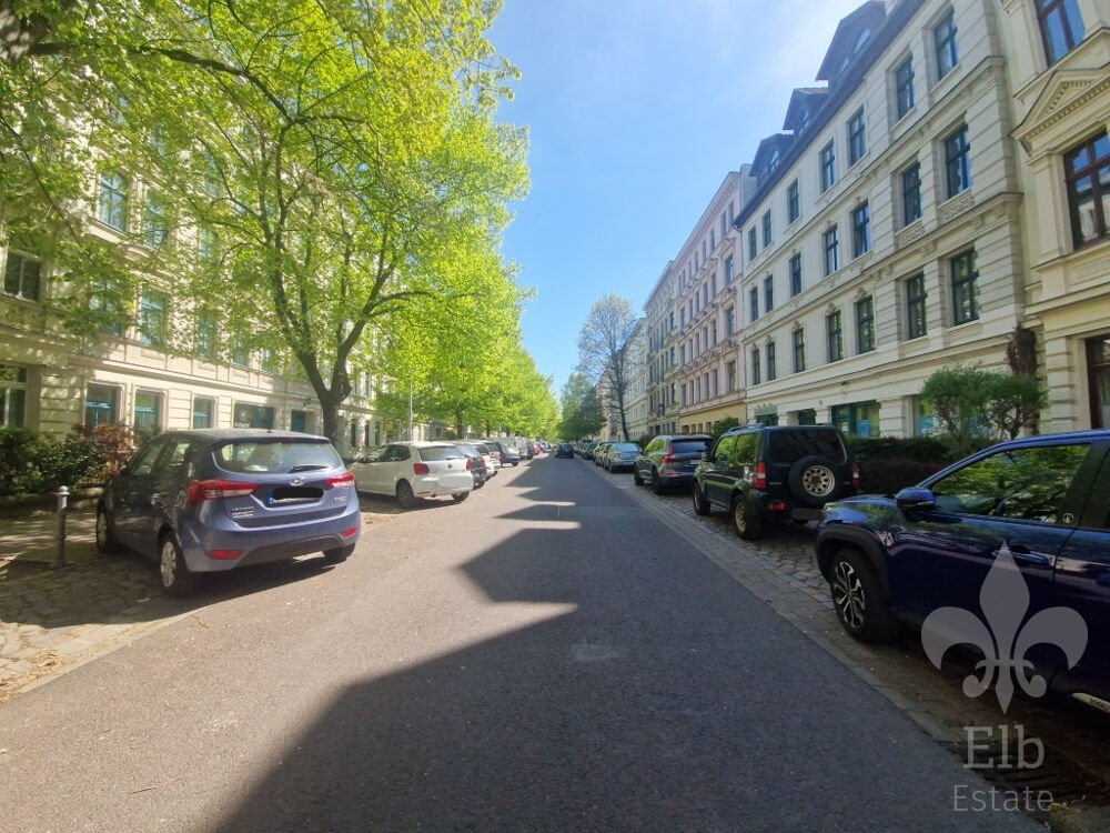 Gemütlichkeit im Dach - 2 Raum Wohnung mit Einbauküche und Tageslichtbad in Stadtfeld-Ost - Photo 5
