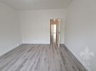 Hochparterre - Wohnung mit 2 Zimmern, offener Küche und Balkon in Nähe der Uniklinik - Photo 3