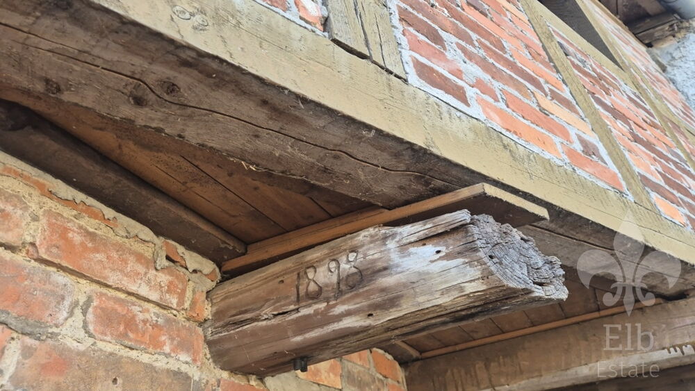 historischer Balken