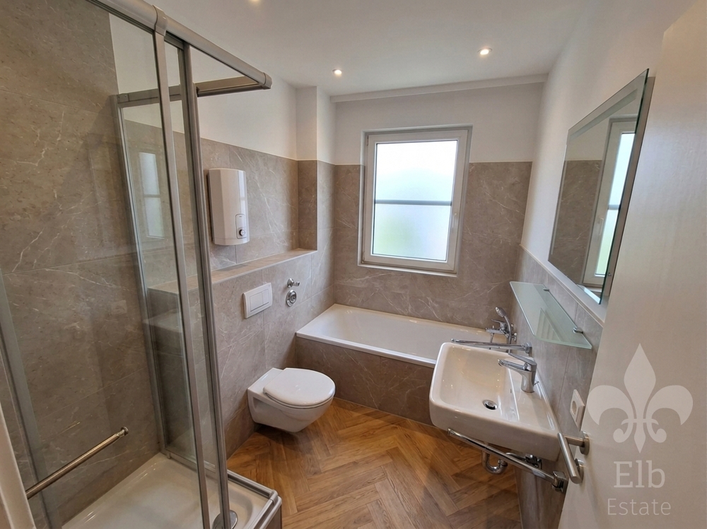 Badezimmer KI-generierter Inhalt